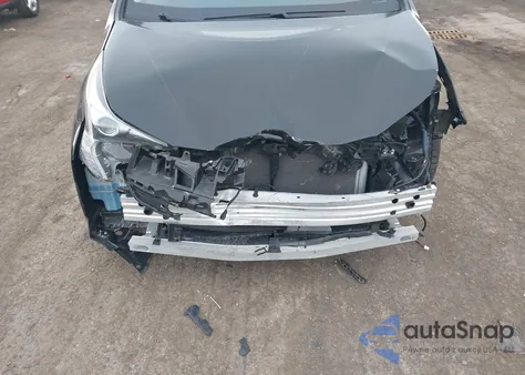 2016 Toyota Prius Four z USA, uszkodzony, nr VIN JTDKARFU3G3017467